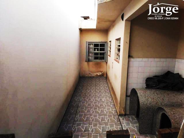 Casa à venda com 3 quartos, 250m² - Foto 4
