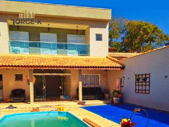 Casa, 3 quartos, 240 m² - Foto 1